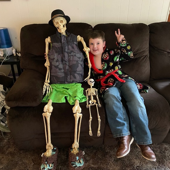 Meet your Posher, Vicki - Picture 3 of 5